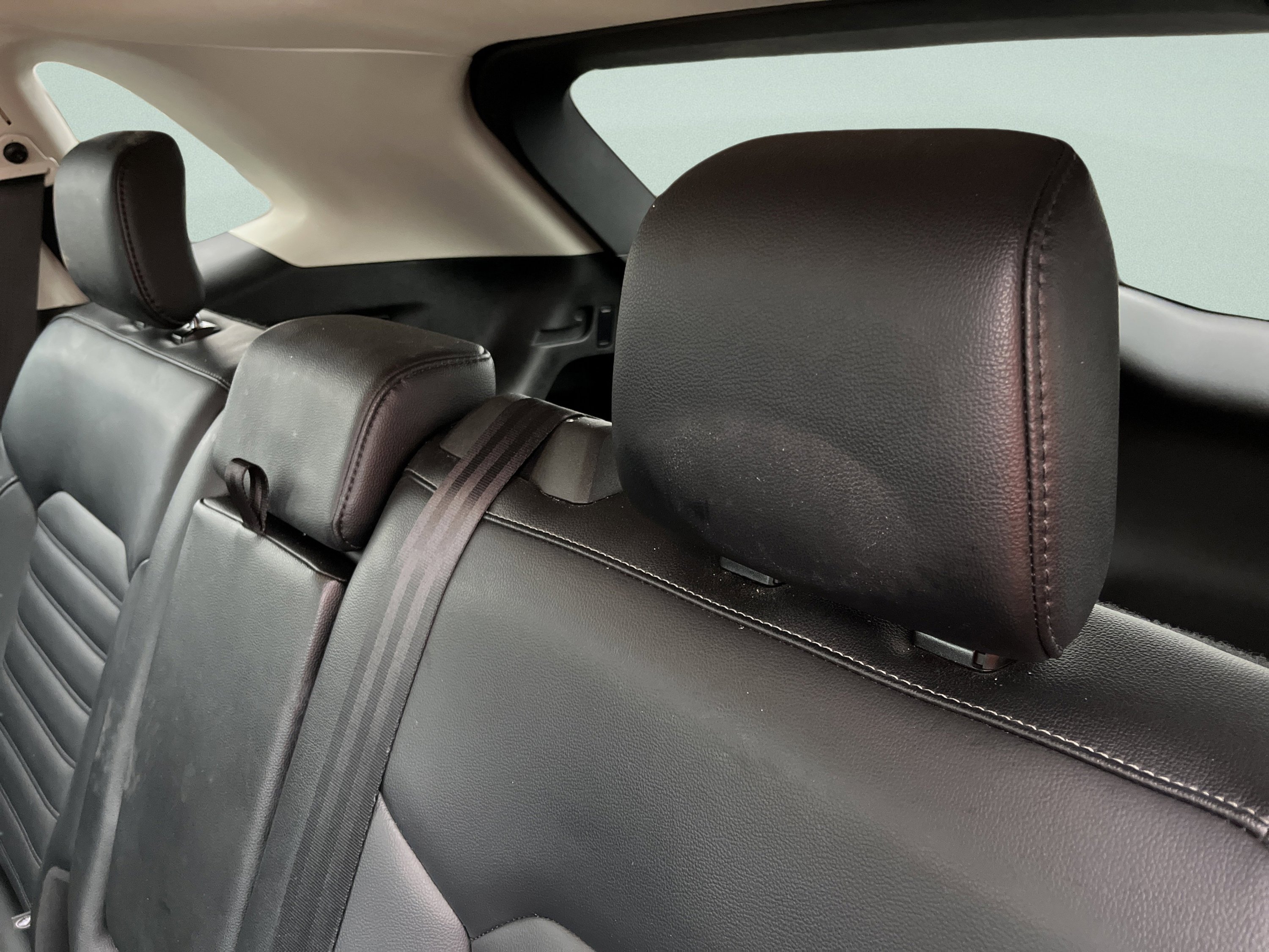 Used 2024 Ford Edge SEL image 23