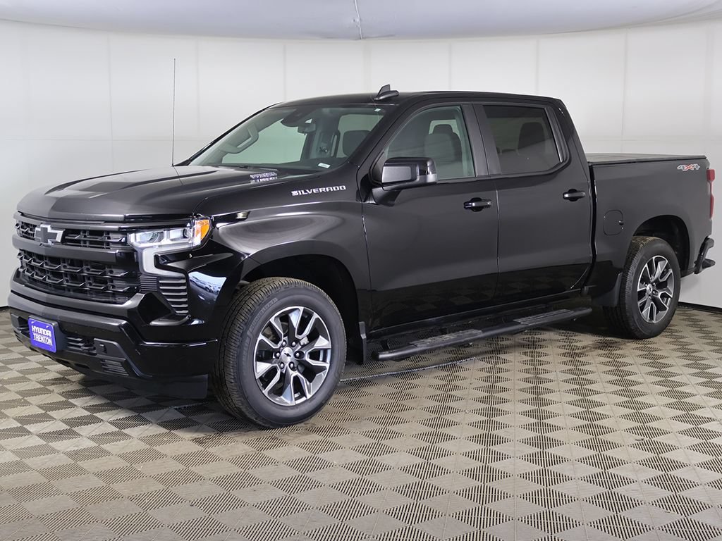 Used 2024 Chevrolet Silverado 1500 RST AWD/4WD image 7