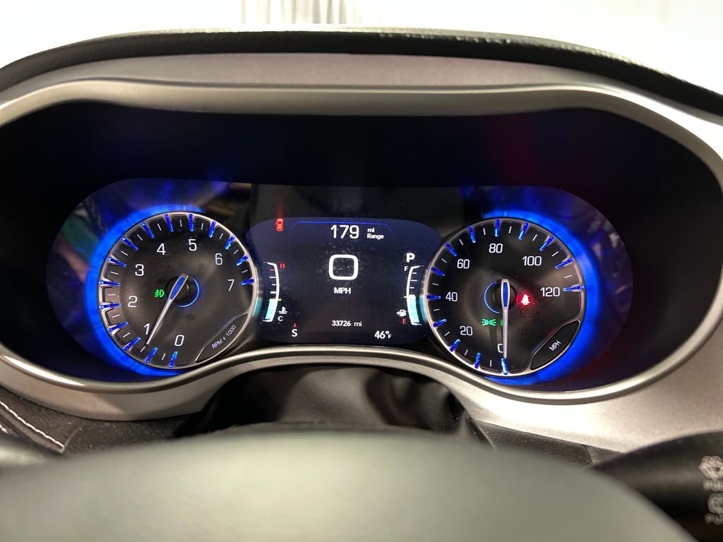 Used 2024 Chrysler Pacifica Touring FWD image 16