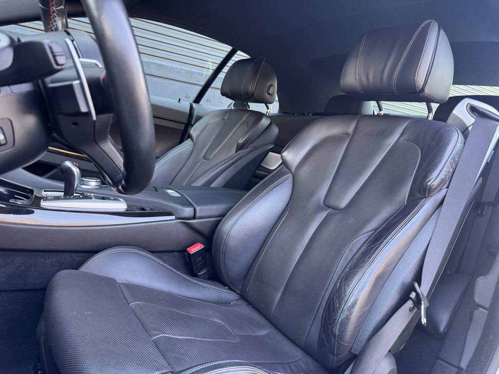 Used 2018 BMW M6 Convertible image 5