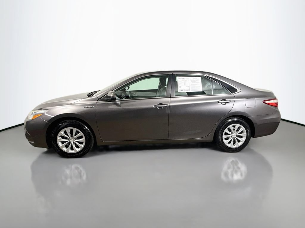 Certified 2017 Toyota Camry LE FWD image 4