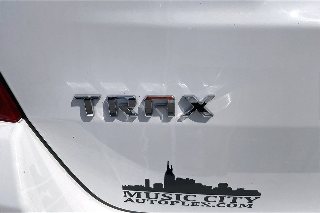 Used 2017 Chevrolet Trax LT w/ LT Convenience Package image 26