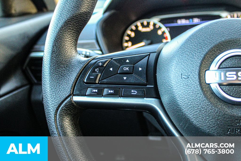 Used 2024 Nissan Altima 2.5 SV FWD image 24