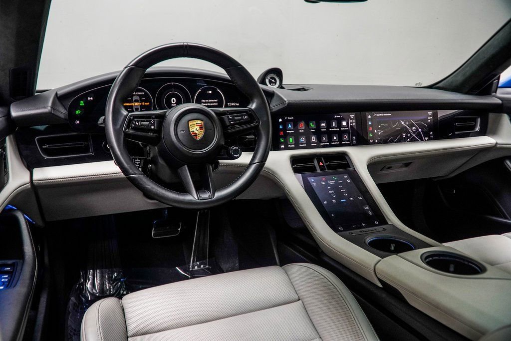 Used 2022 Porsche Taycan GTS w/ Premium Package (P6U) image 23