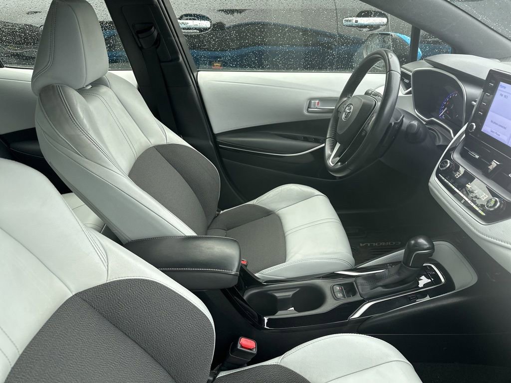 Used 2020 Toyota Corolla XSE FWD image 3