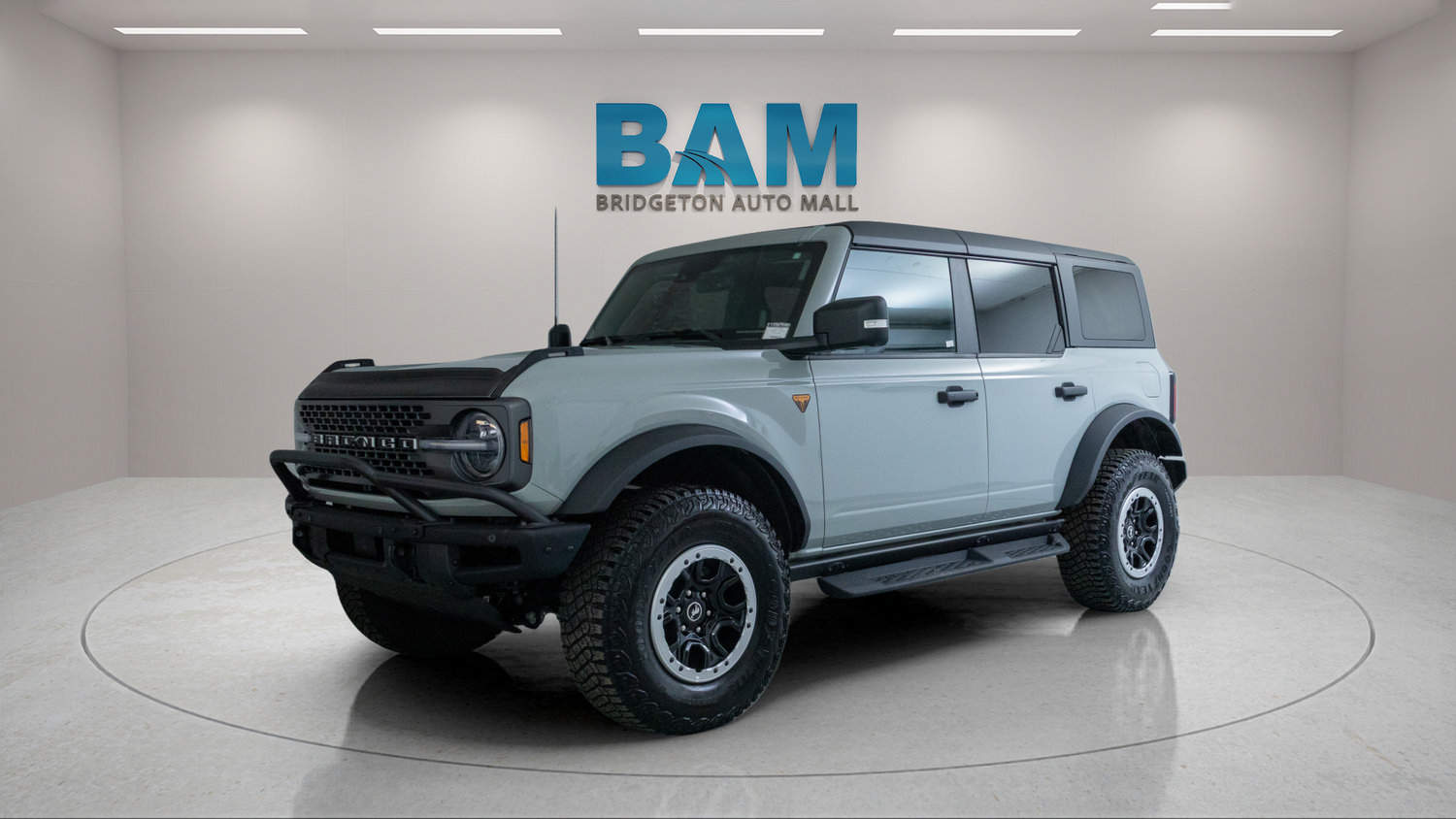 Used 2024 Ford Bronco Badlands AWD/4WD image 3