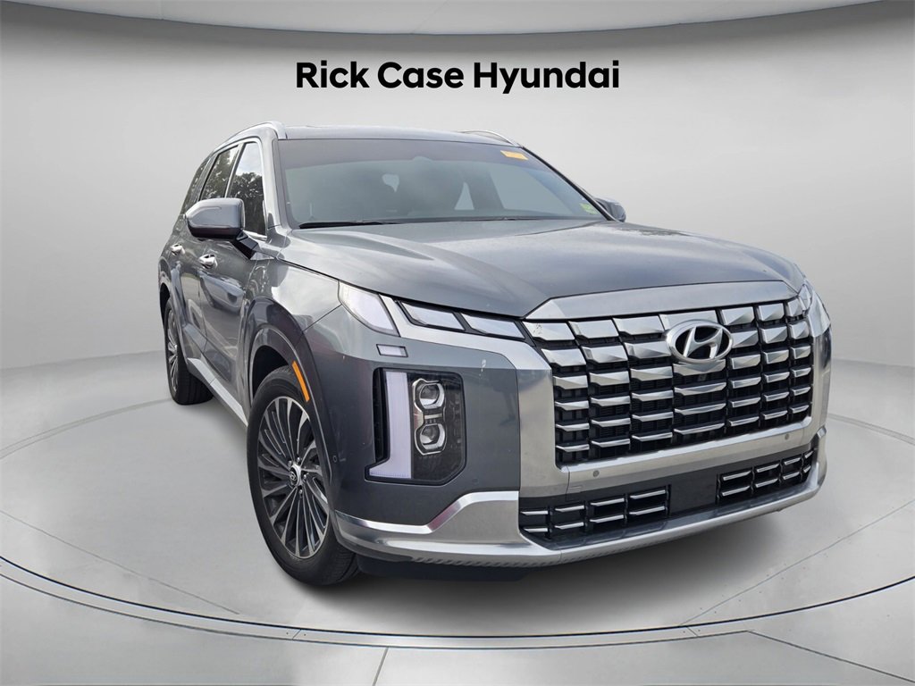 Used 2024 Hyundai Palisade Calligraphy image 4