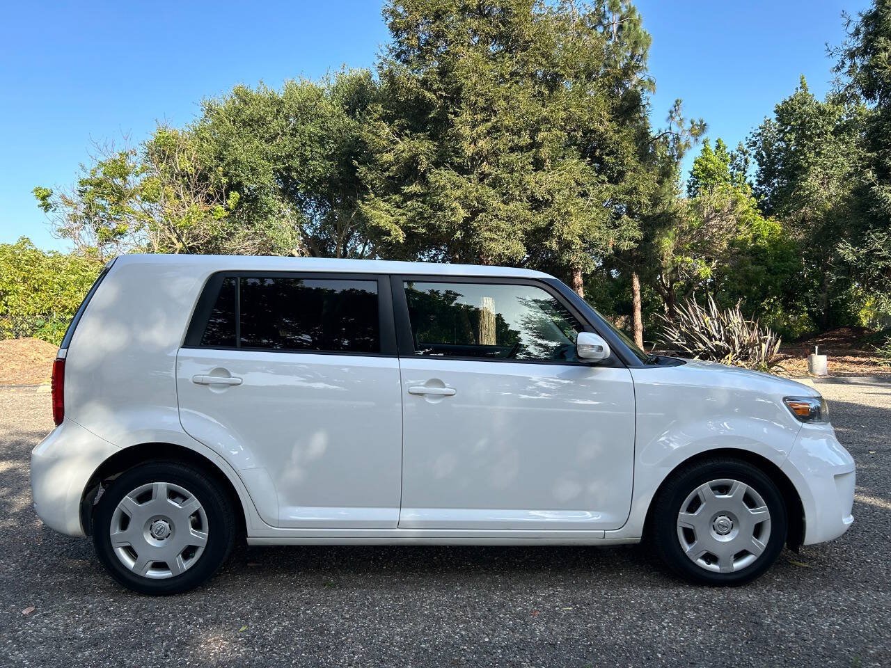 Used 2008 Scion xB FWD image 13