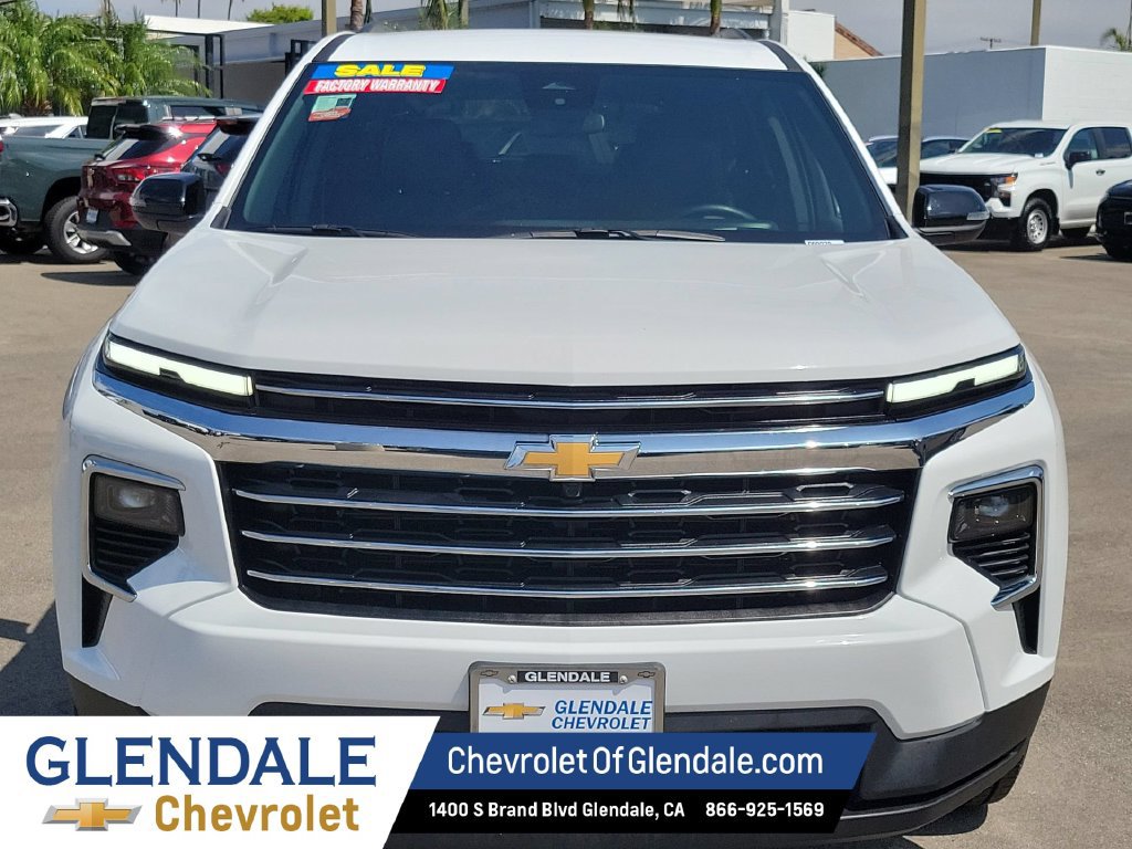 Used 2026 Chevrolet Traverse LT FWD image 8