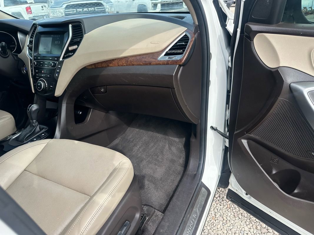 Used 2019 Hyundai Santa Fe XL AWD/4WD image 14
