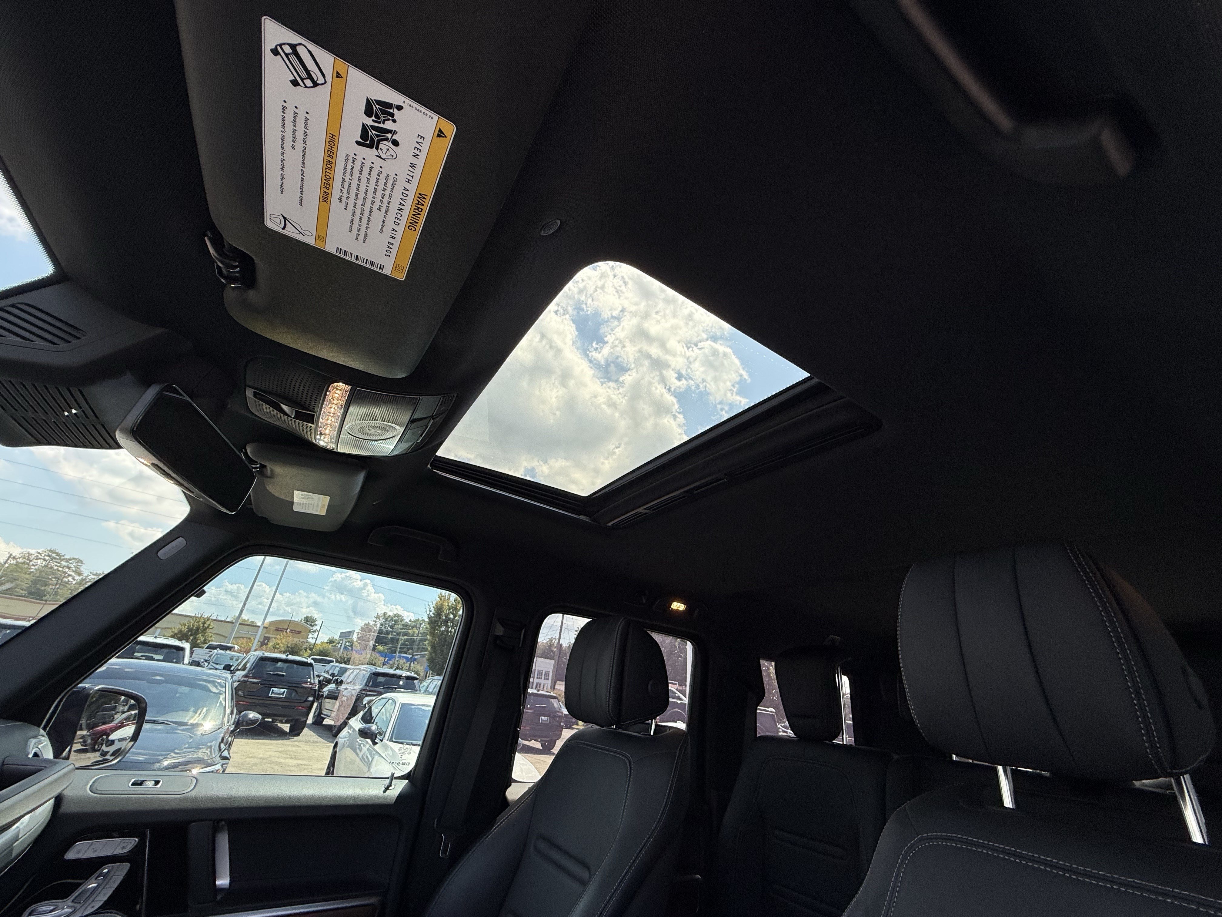 Used 2024 Mercedes-Benz G 550 image 30