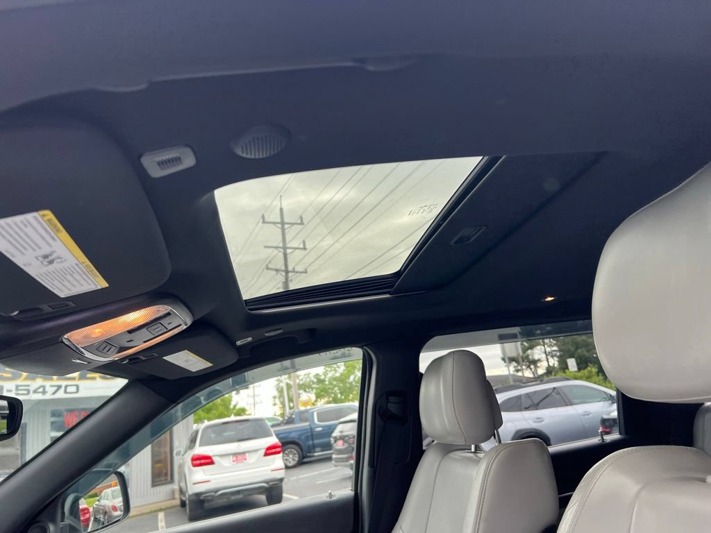 Used 2018 Jeep Grand Cherokee Limited AWD/4WD image 30