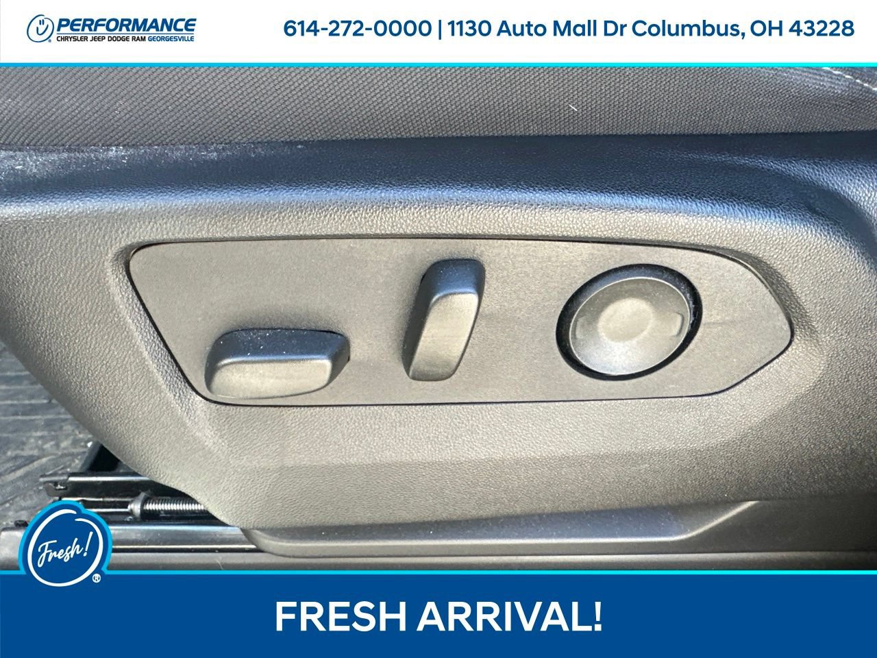 Used 2025 Chevrolet Silverado 1500 LT AWD/4WD image 12