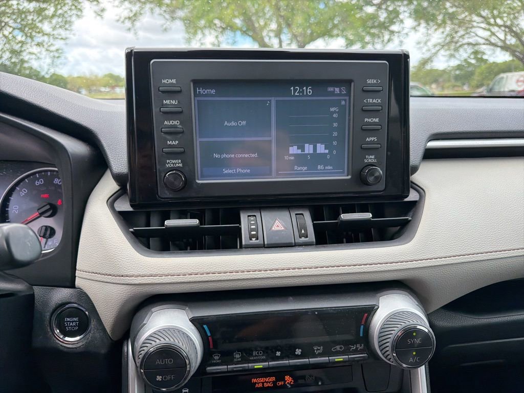 Used 2019 Toyota RAV4 XLE Premium image 12