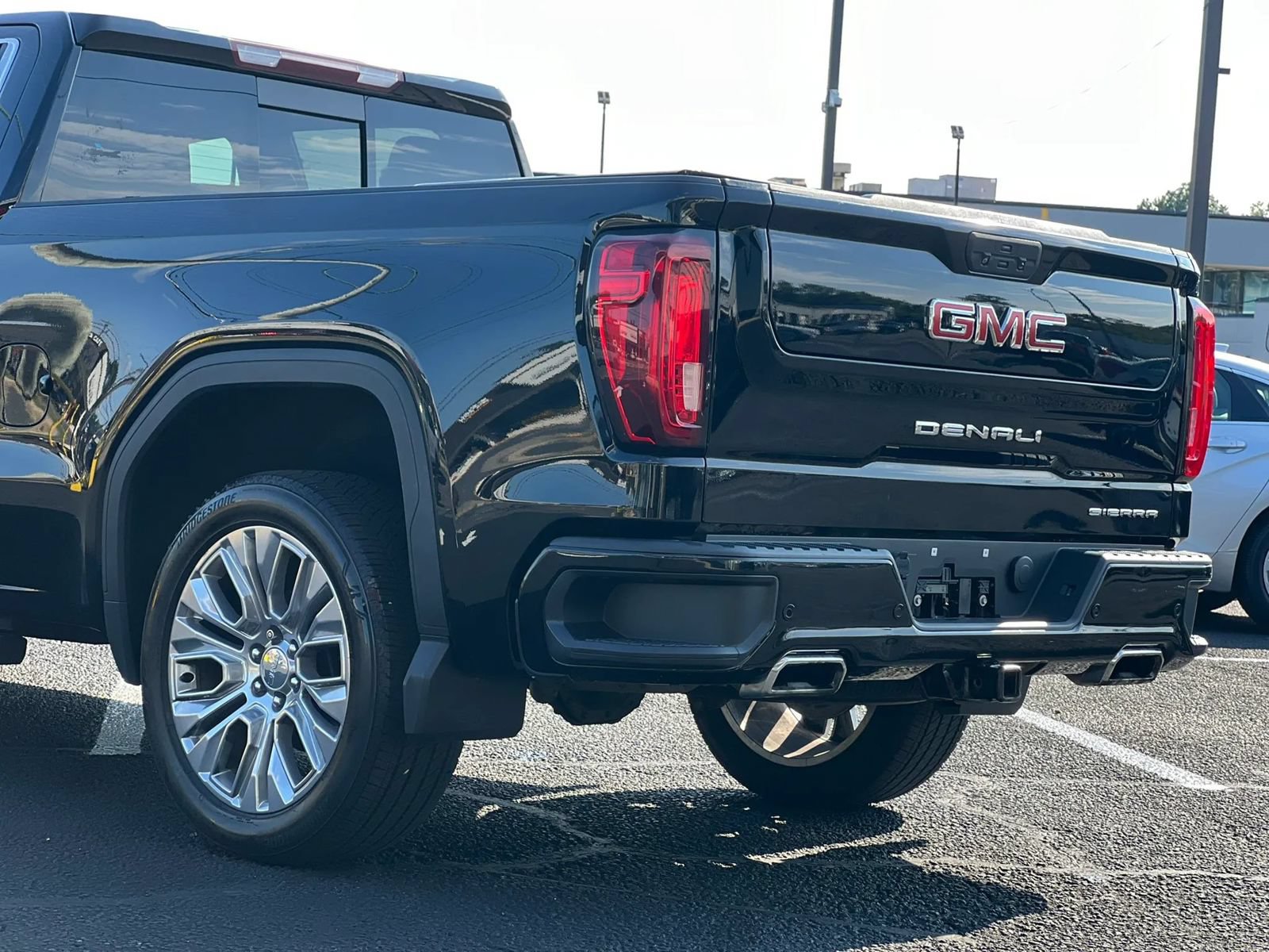 Used 2021 GMC Sierra 1500 Denali w/ Denali Premium Package AWD/4WD image 4