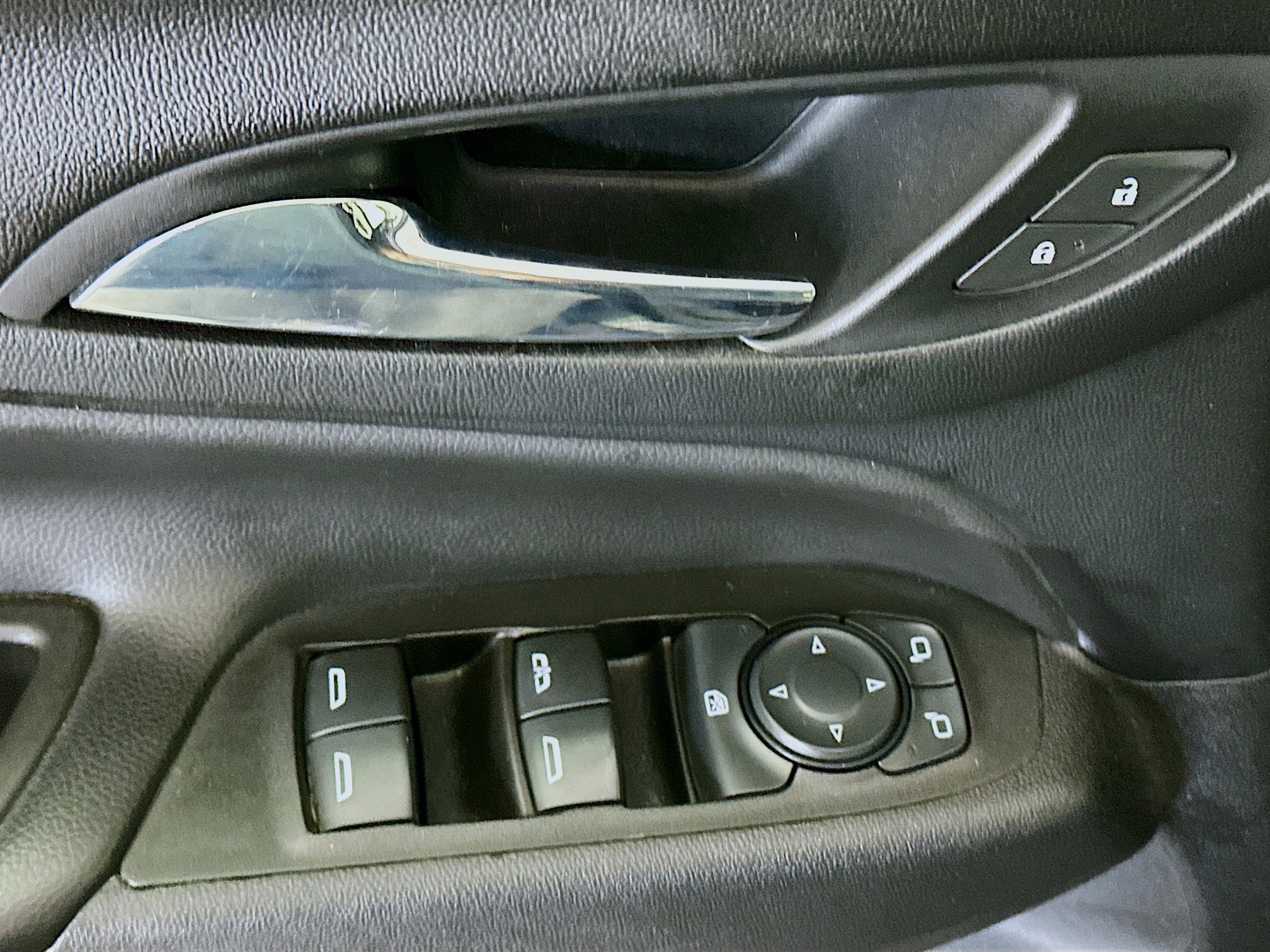 Used 2020 Chevrolet Equinox LT FWD image 15