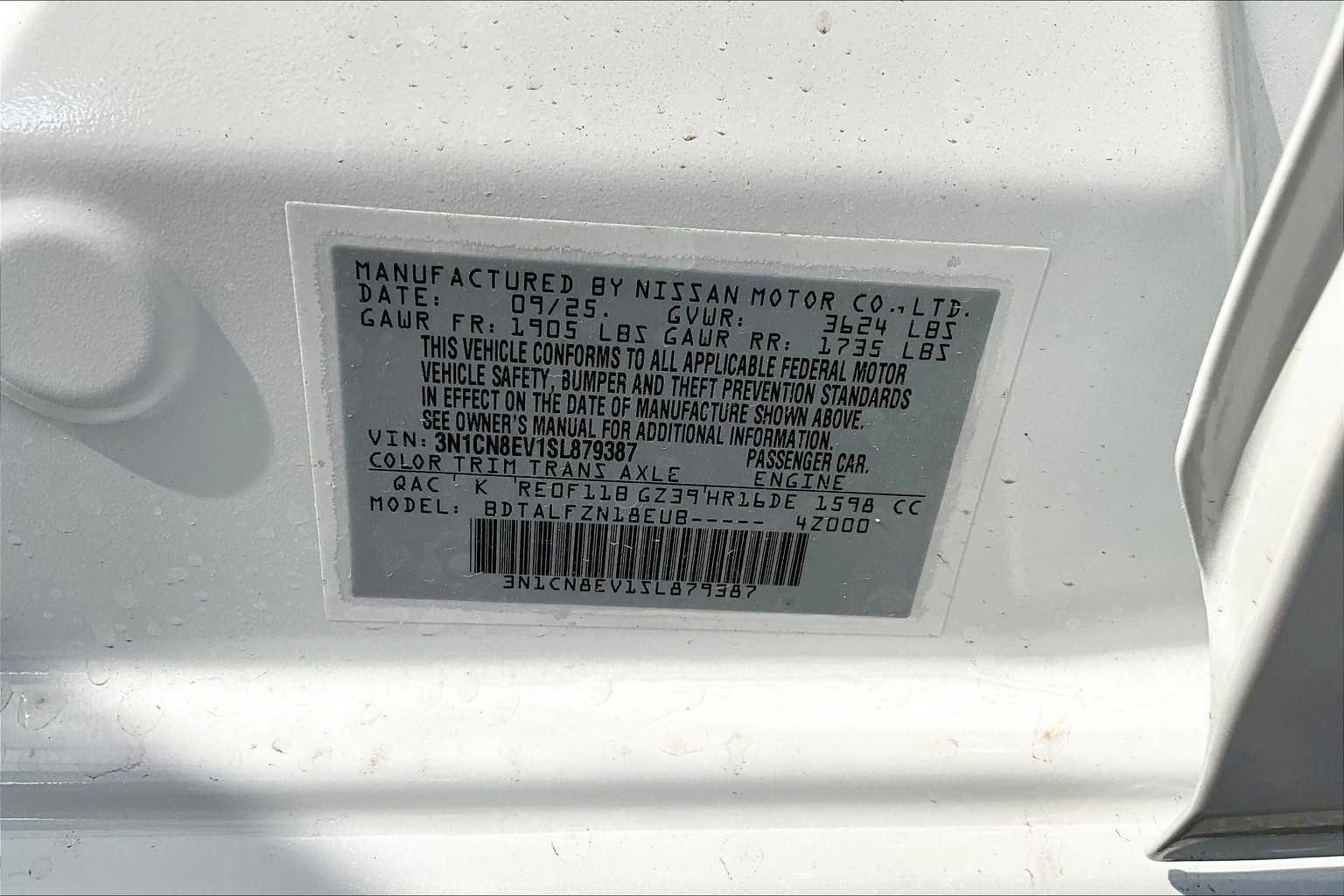 Used 2025 Nissan Versa SV w/ Trunk Package FWD image 14