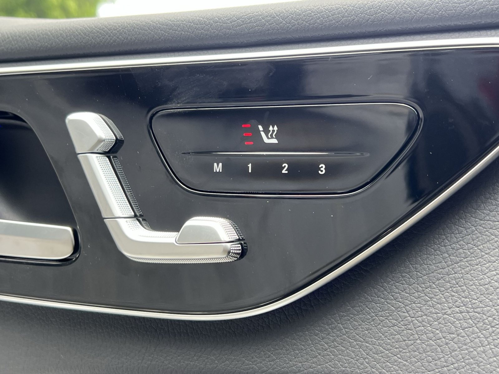 New 2026 Mercedes-Benz C 300 4MATIC Sedan image 40