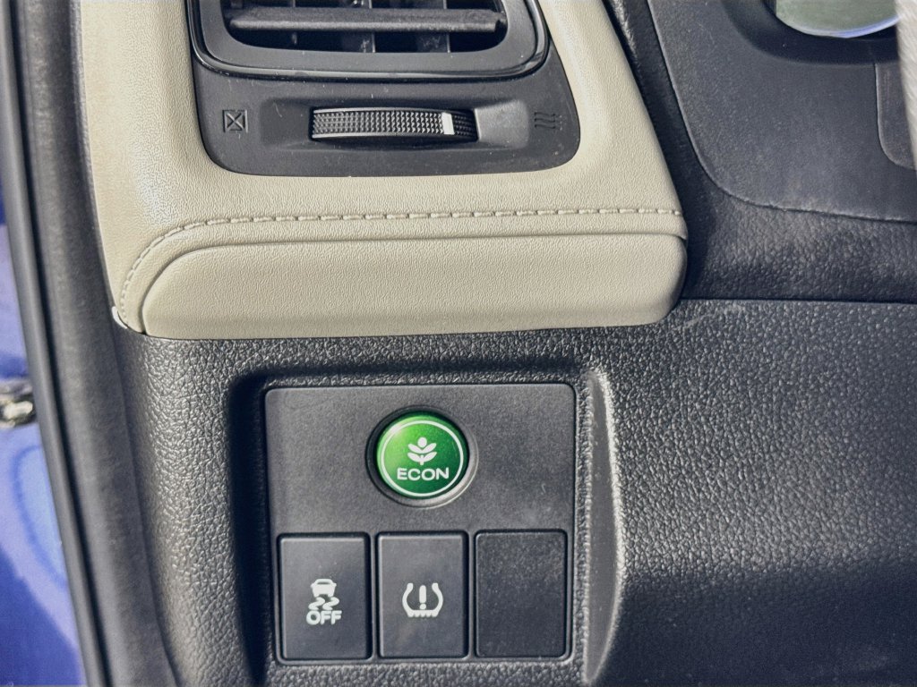Used 2016 Honda HR-V LX image 10