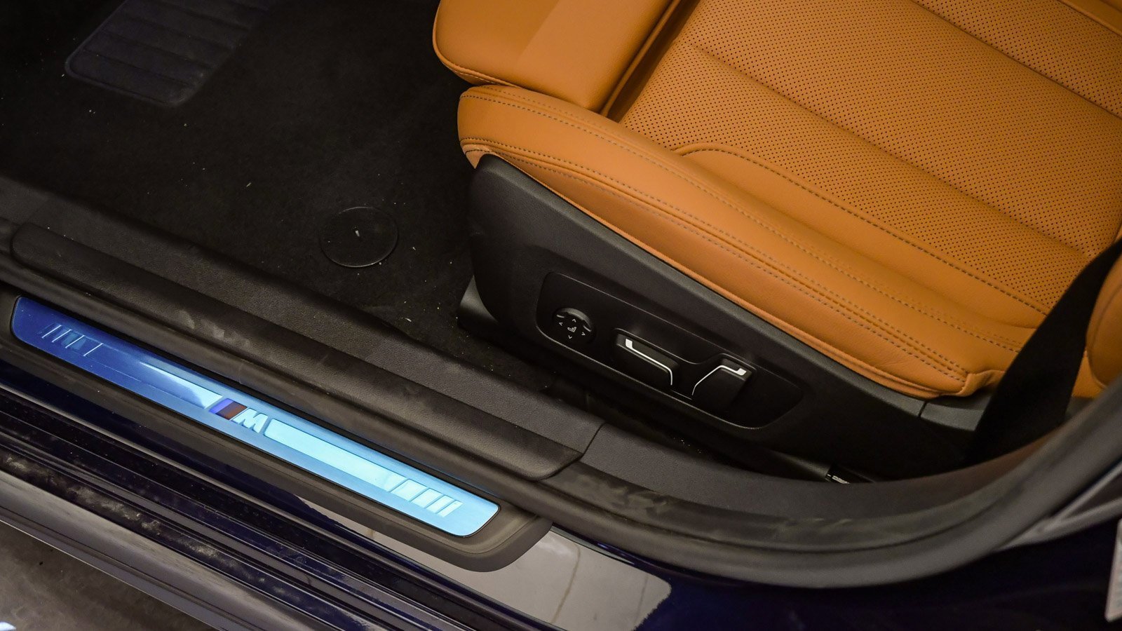 New 2026 BMW 330i Sedan w/ M Sport Package image 25