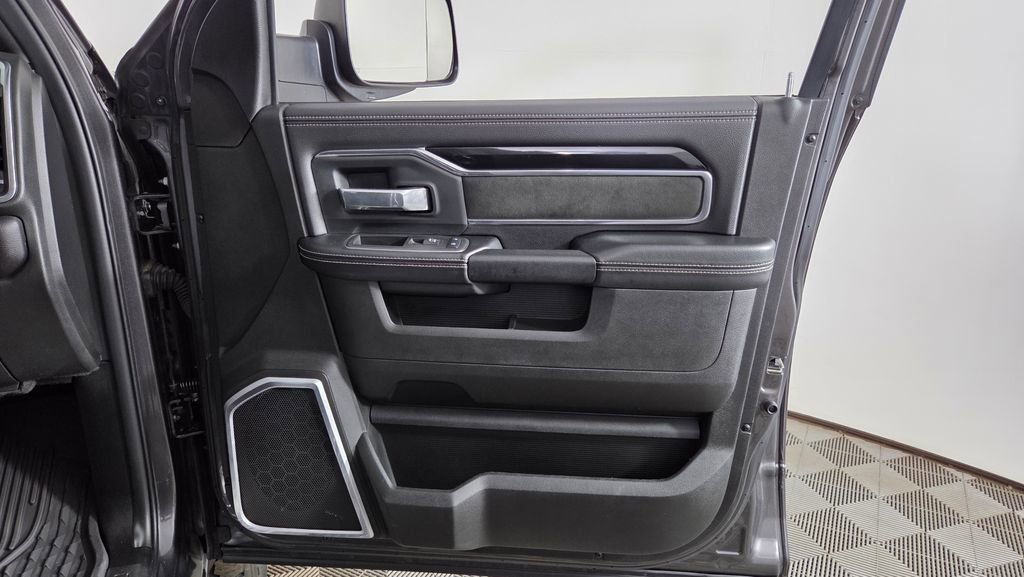 Used 2022 RAM 3500 Laramie w/ Night Edition image 36