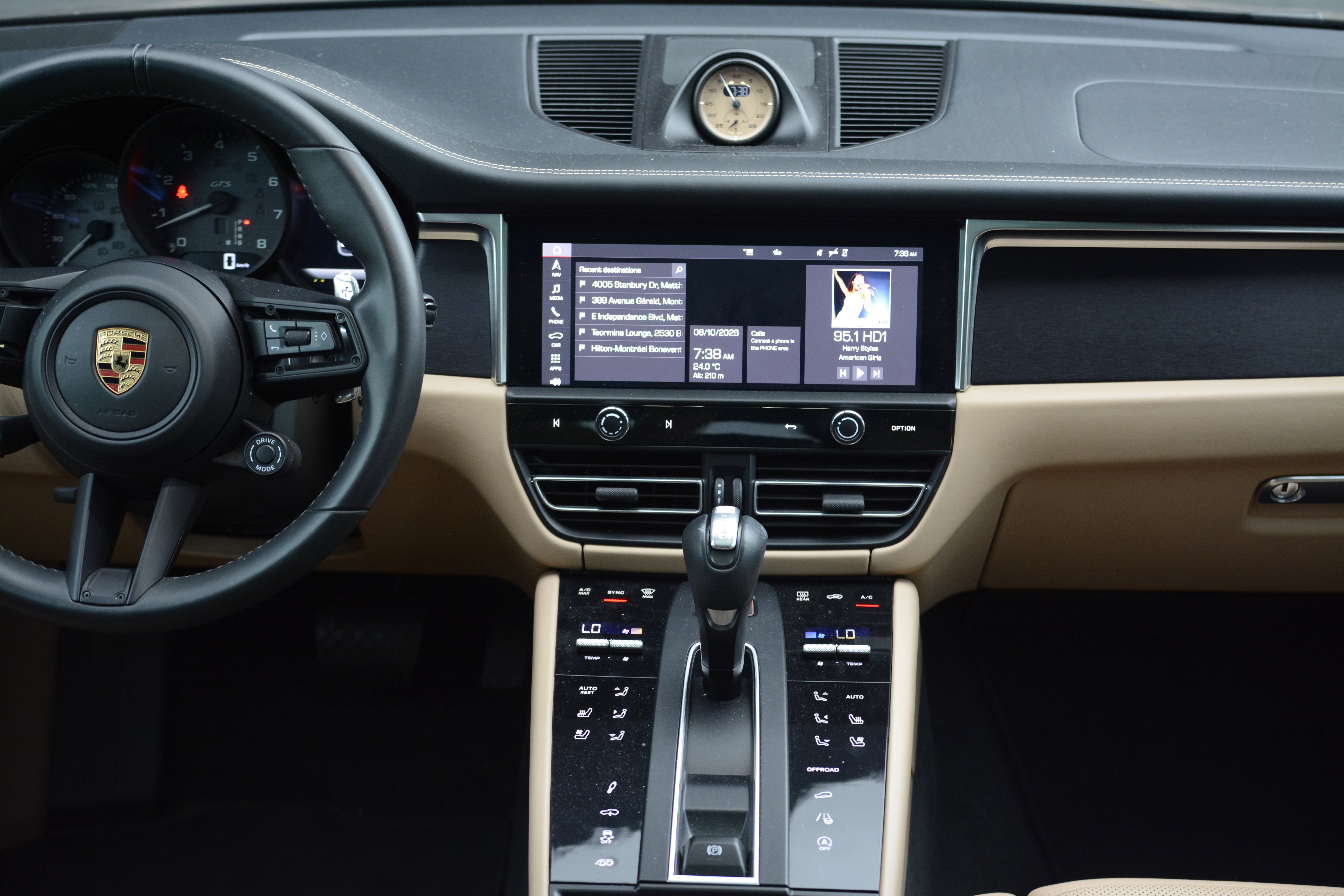 Certified 2023 Porsche Macan GTS AWD/4WD image 19