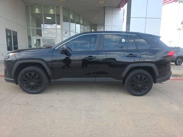 Used 2025 Toyota RAV4 LE FWD image 4
