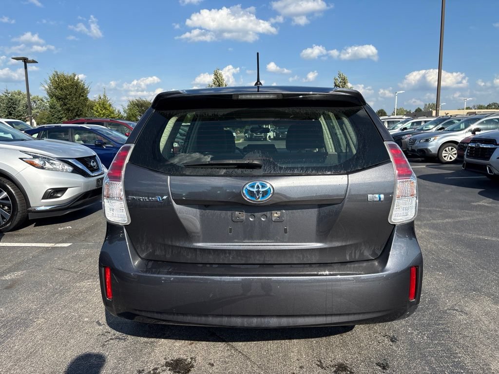 Used 2017 Toyota Prius V Two FWD image 4