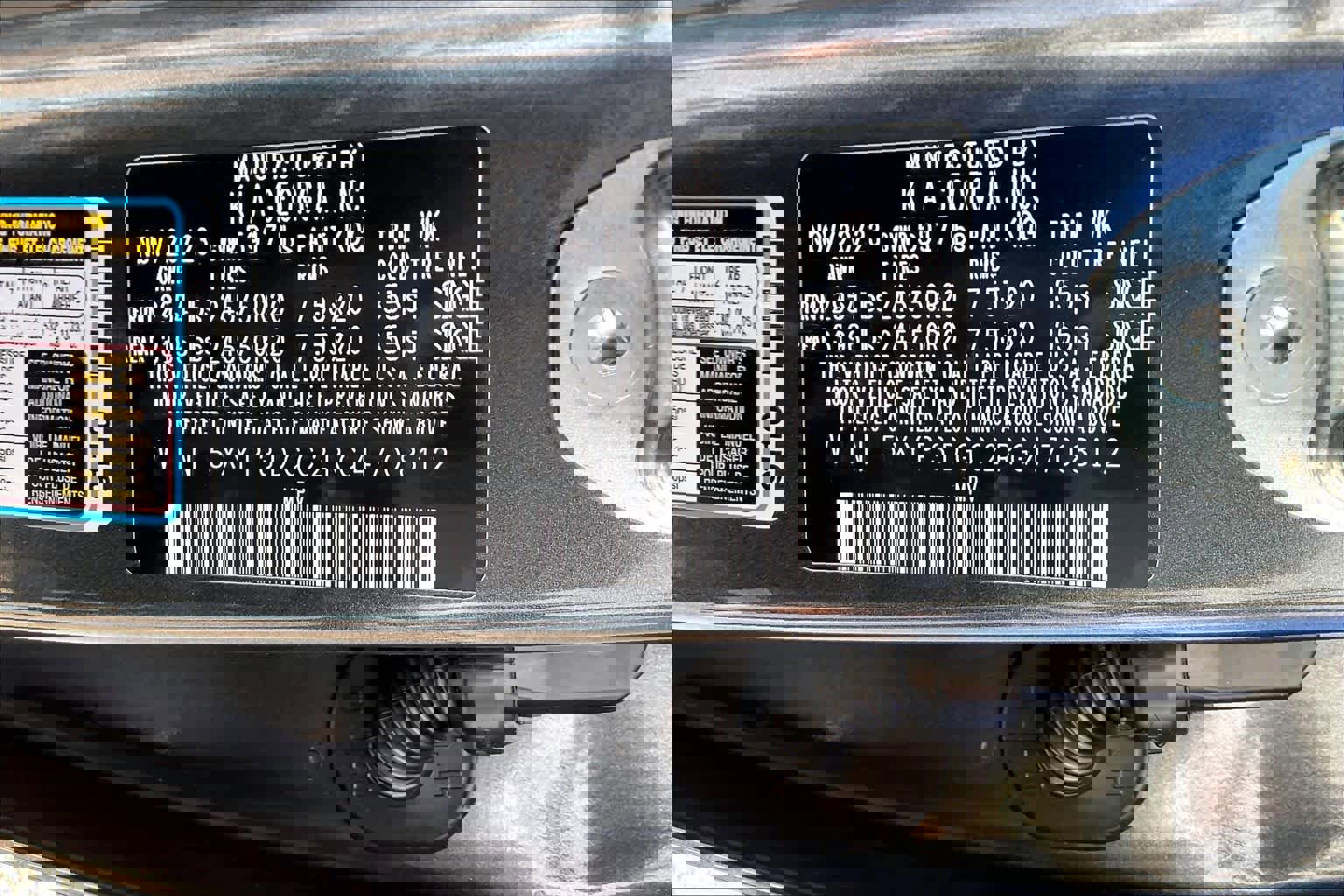 Used 2024 Kia Telluride EX w/ EX Captain's Chair Package image 35