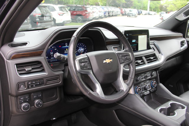 Used 2023 Chevrolet Suburban Premier AWD/4WD image 22