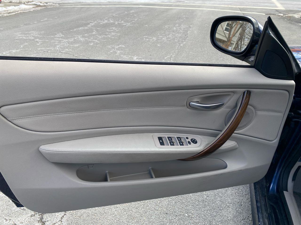 Used 2010 BMW 128i Convertible w/ Premium Pkg RWD image 10