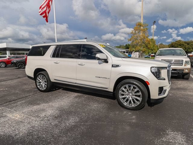 Used 2022 GMC Yukon XL Denali RWD image 12