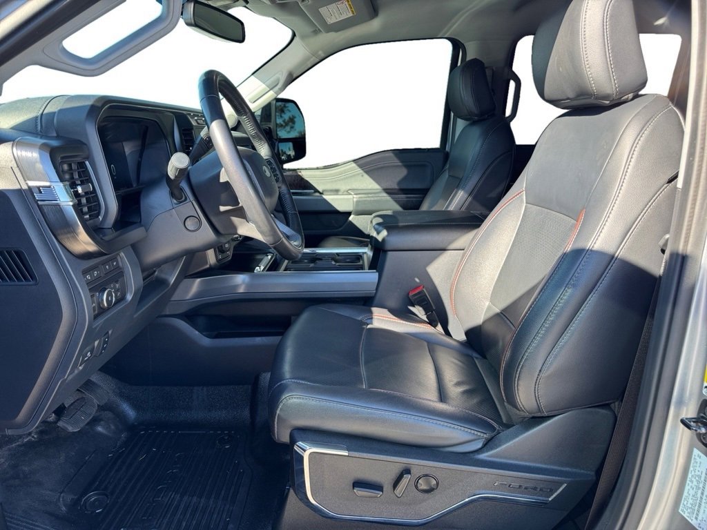 Used 2024 Ford F350 Lariat image 9