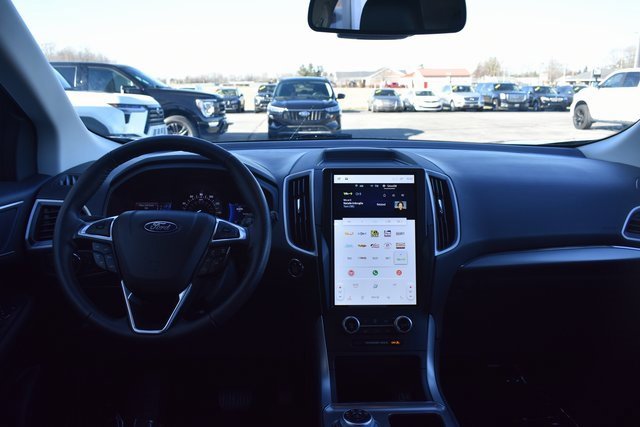 Used 2022 Ford Edge SEL image 34