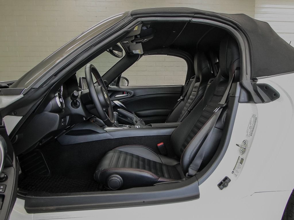 Used 2019 FIAT 124 Spider Abarth w/ Convenience Group RWD image 22