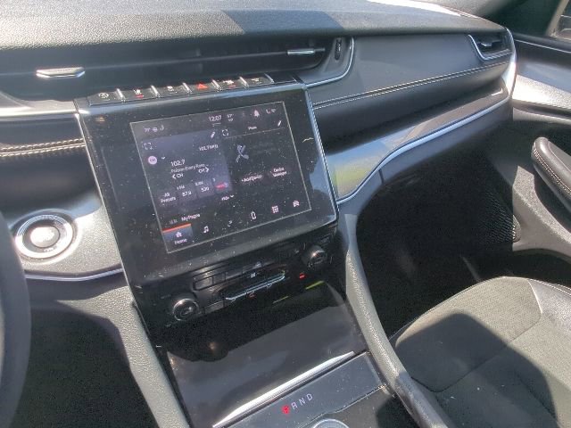 Certified 2023 Jeep Grand Cherokee L Laredo AWD/4WD image 17