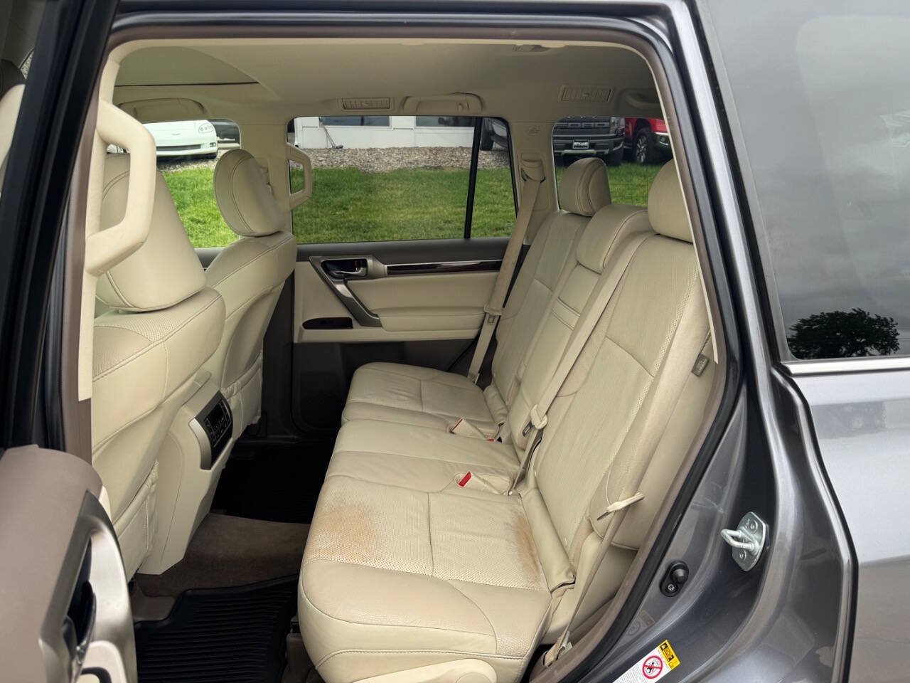 Used 2016 Lexus GX 460 w/ Premium Package AWD/4WD image 12