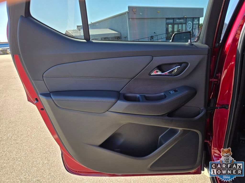 Used 2021 Chevrolet Traverse RS FWD image 42