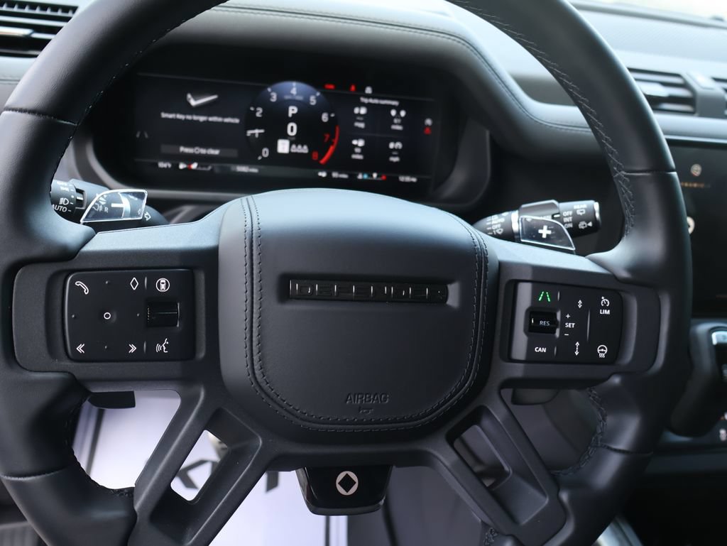 Used 2025 Land Rover Defender 110 AWD/4WD image 25