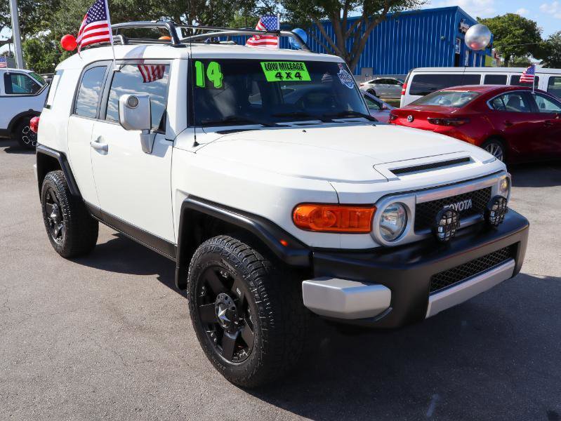 Used 2014 Toyota FJ Cruiser 4WD w/ Upgrade Package image 9
