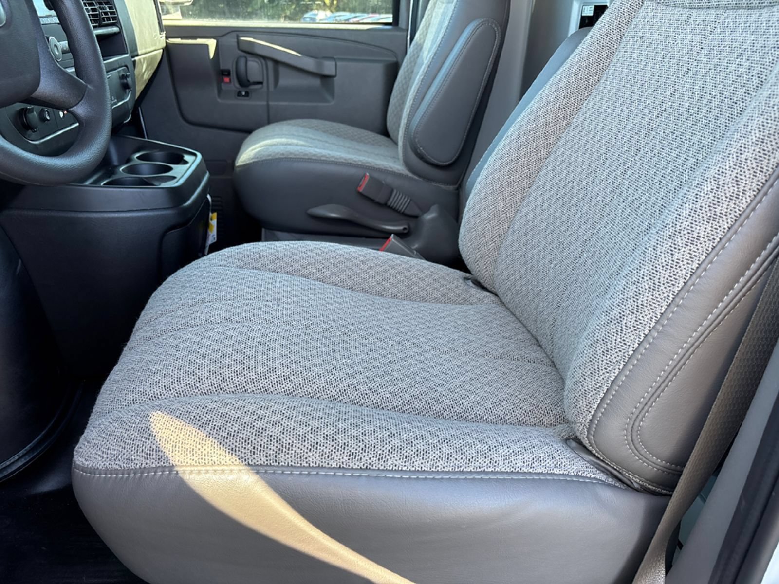 New 2025 GMC Savana 3500 w/ Power Convenience Package RWD image 21