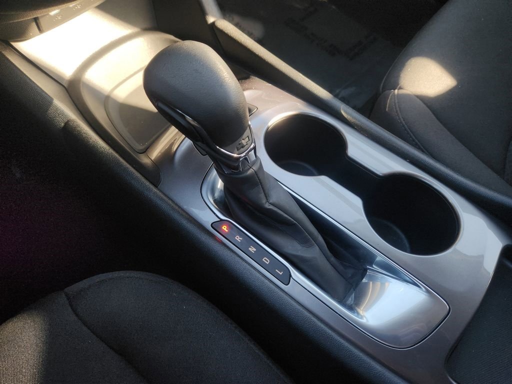 Used 2022 Chevrolet Malibu LS FWD image 14