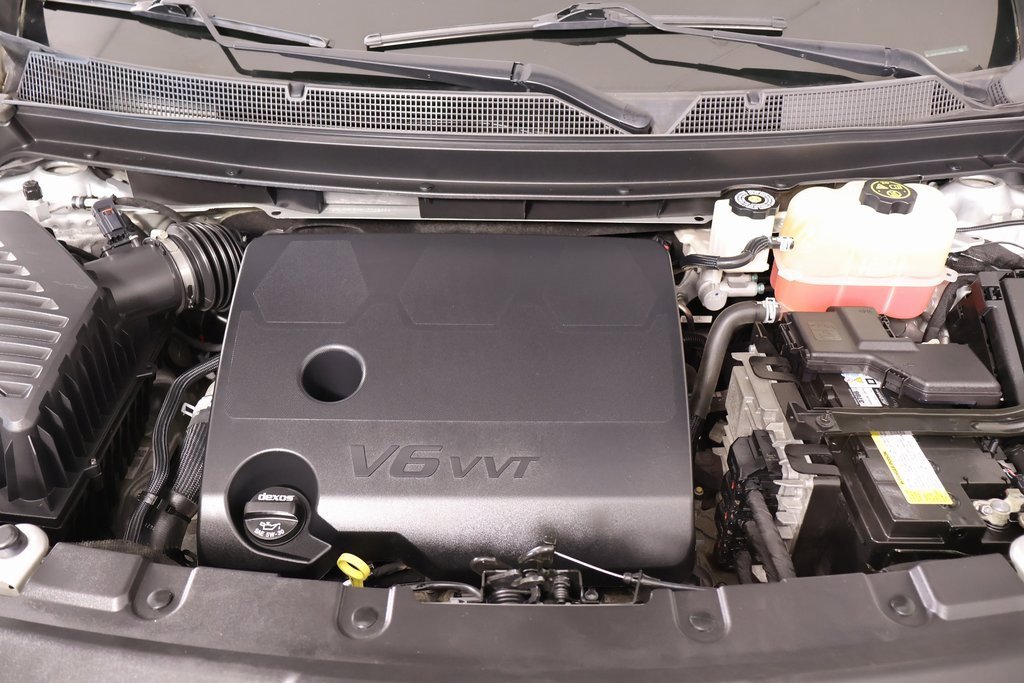 Used 2021 Chevrolet Traverse LT image 20