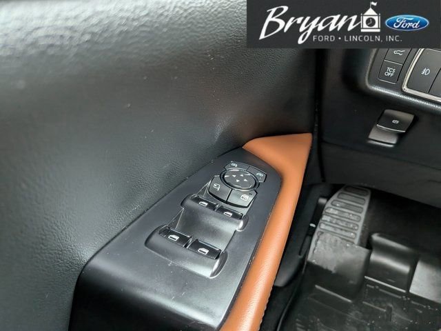 Used 2022 Lincoln Nautilus Reserve w/ Equipment Group 202A image 27