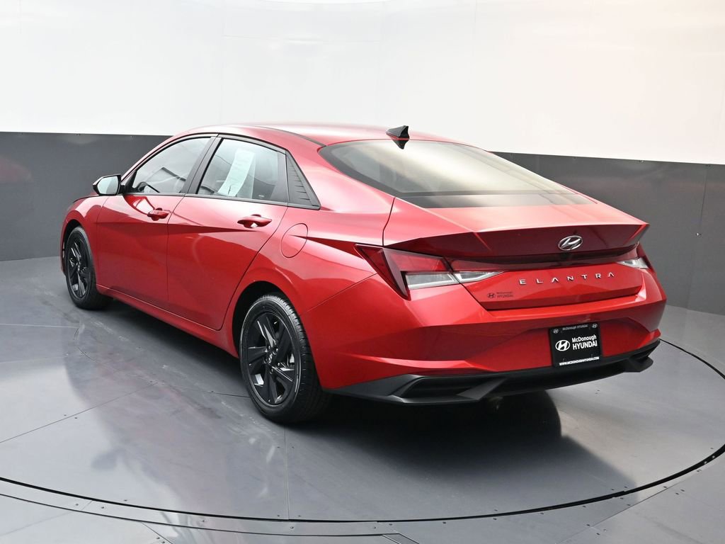 Certified 2023 Hyundai Elantra SEL w/ Preferred Accessory Package image 6