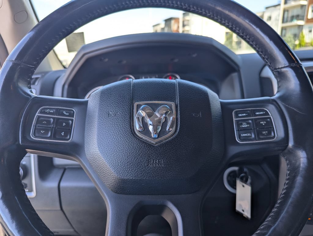 Used 2017 RAM 1500 Classic SLT AWD/4WD image 22