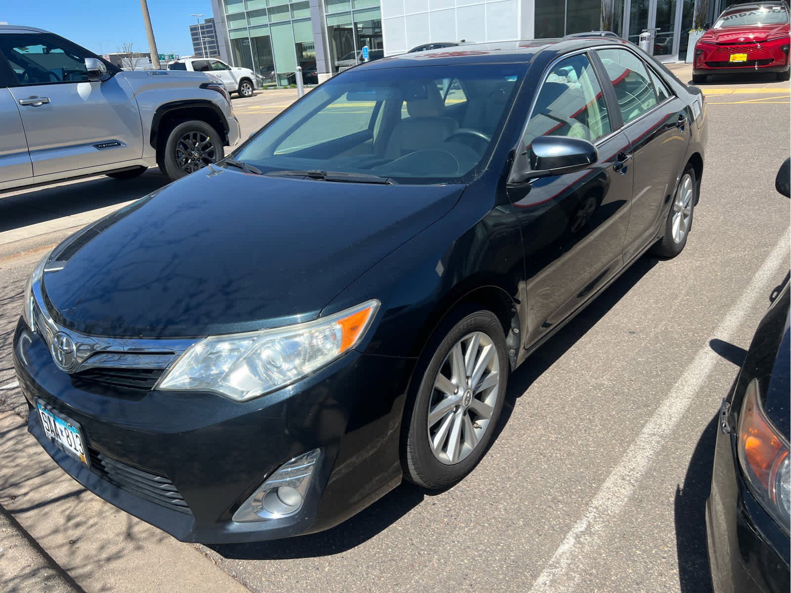 Used 2012 Toyota Camry XLE FWD image 3