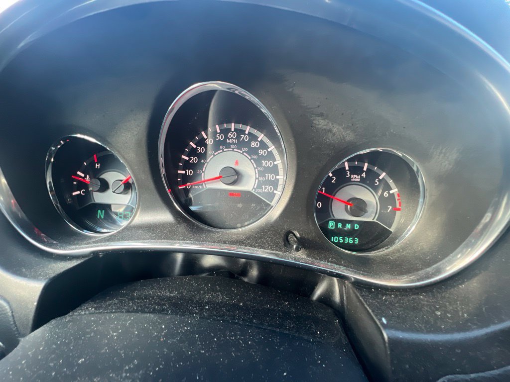 Used 2014 Chrysler 200 Touring FWD image 7
