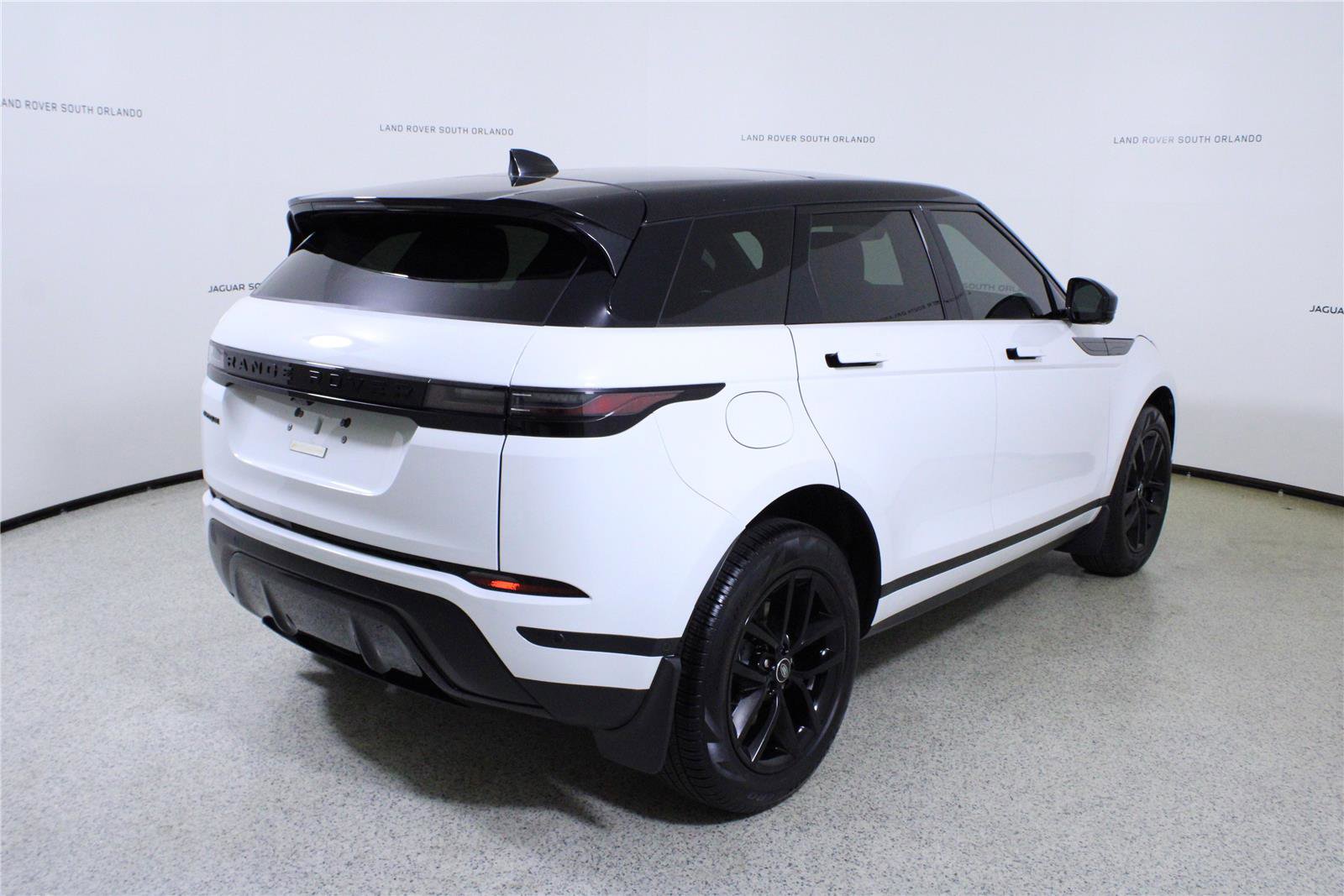 Used 2026 Land Rover Range Rover Evoque S AWD/4WD image 7
