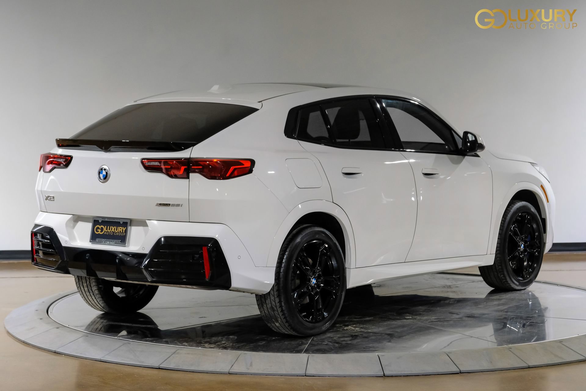 Used 2025 BMW X2 xDrive28i image 10